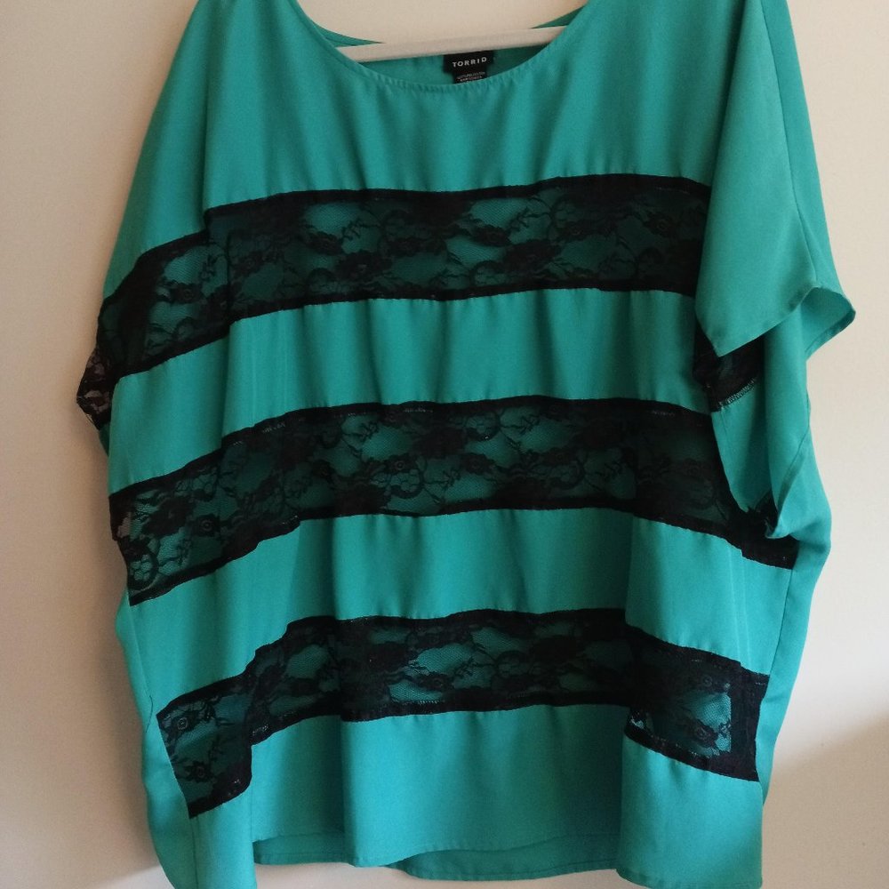 Torrid, lace see through top, size 3